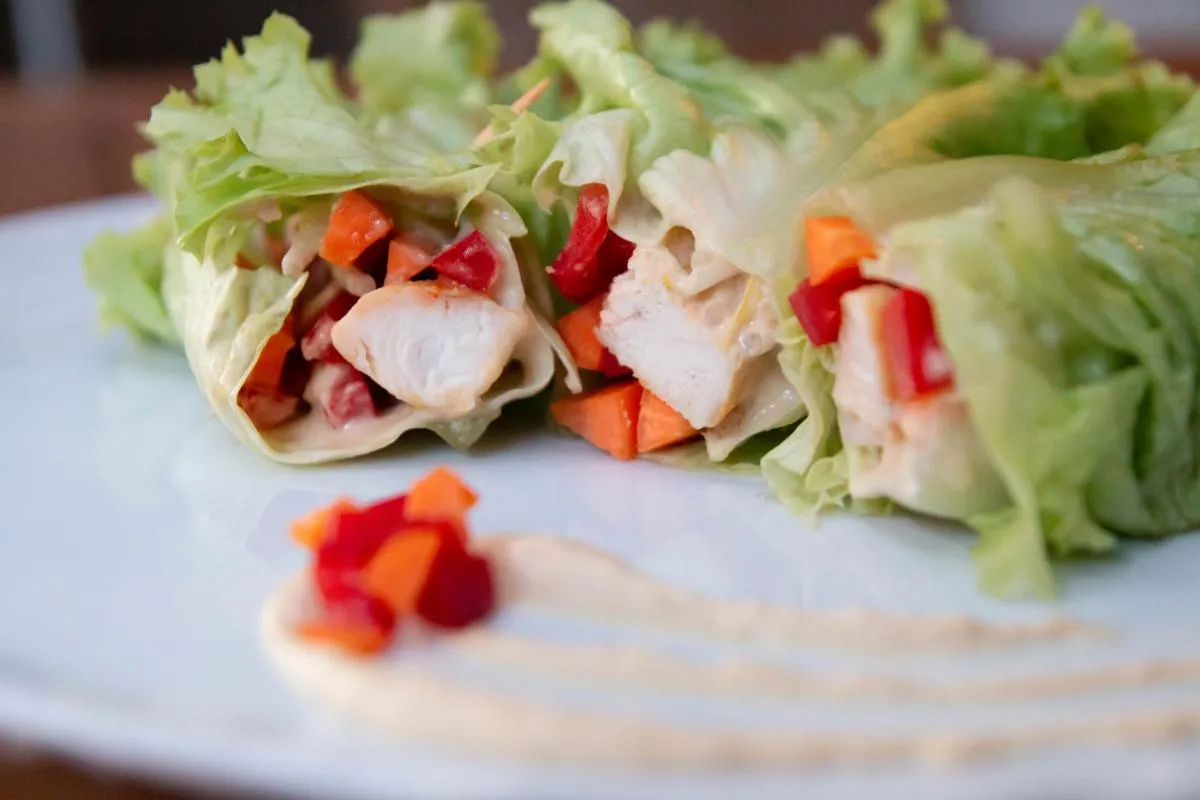 Recept: Piščančji zavitek v solati Recept: Piščančji zavitek v solati
